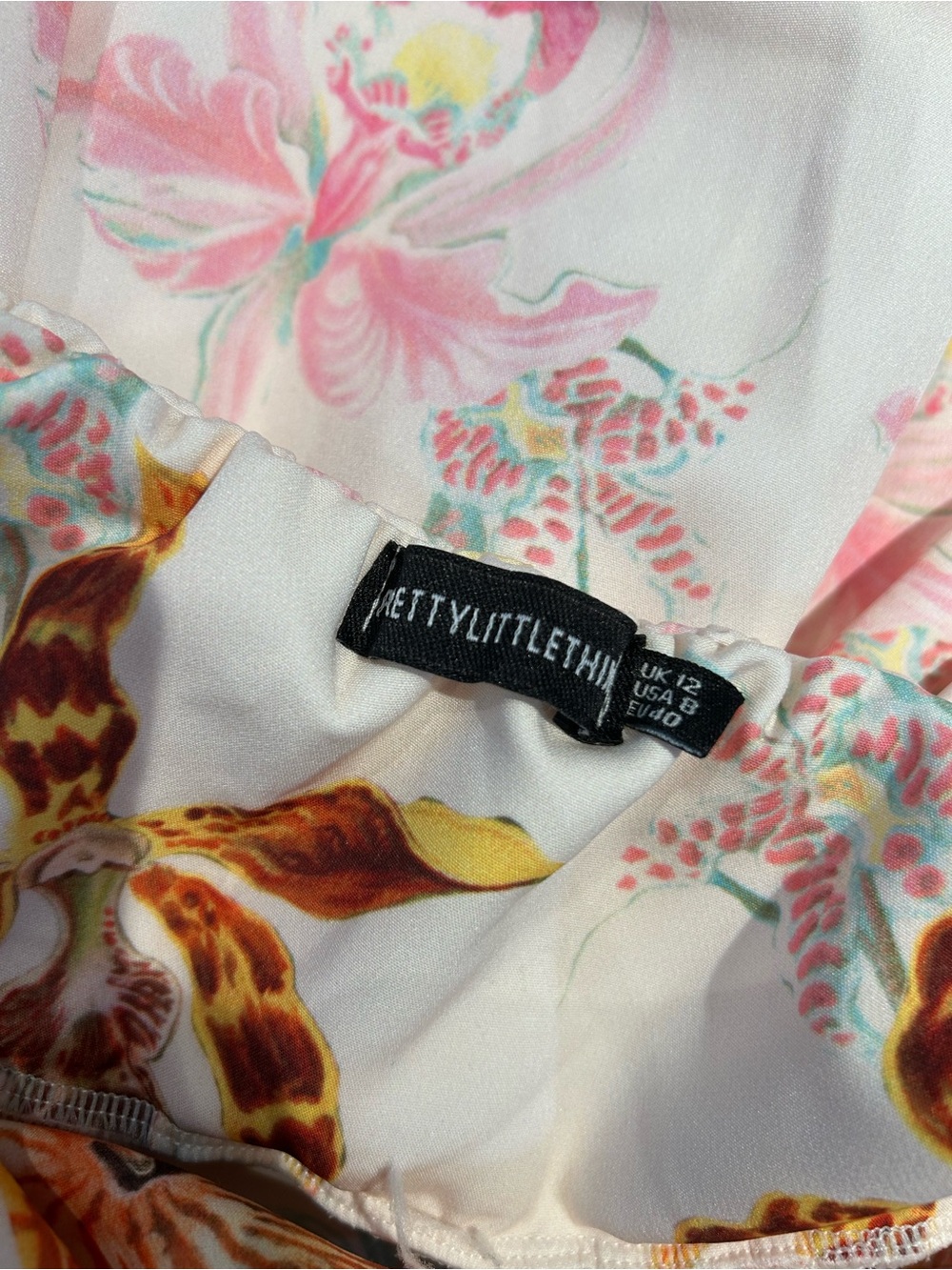 PrettyLittleThing White Seashell Print Summer Dress - Picture 3 of 6